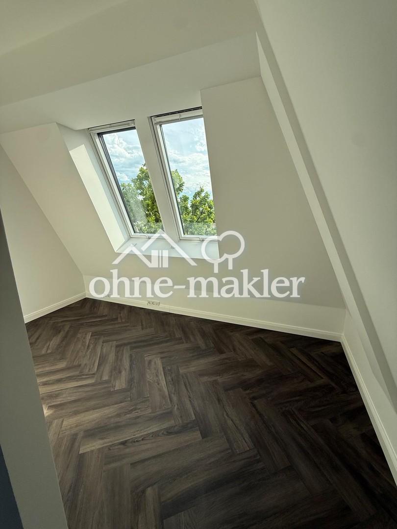 Erstbezug nach Dachgeschossausbau - Exklusive Dachgeschosswohnung mit großer Dachterrasse - Foto 3