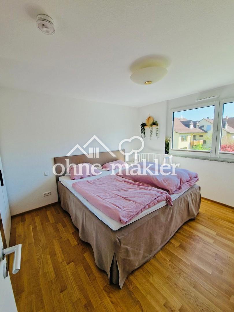 Neuwertige 4 Zimmer-Wohnung mit EBK, gr. Balkon, Tiefgaragen- & Außenstellplatz - Photo 4