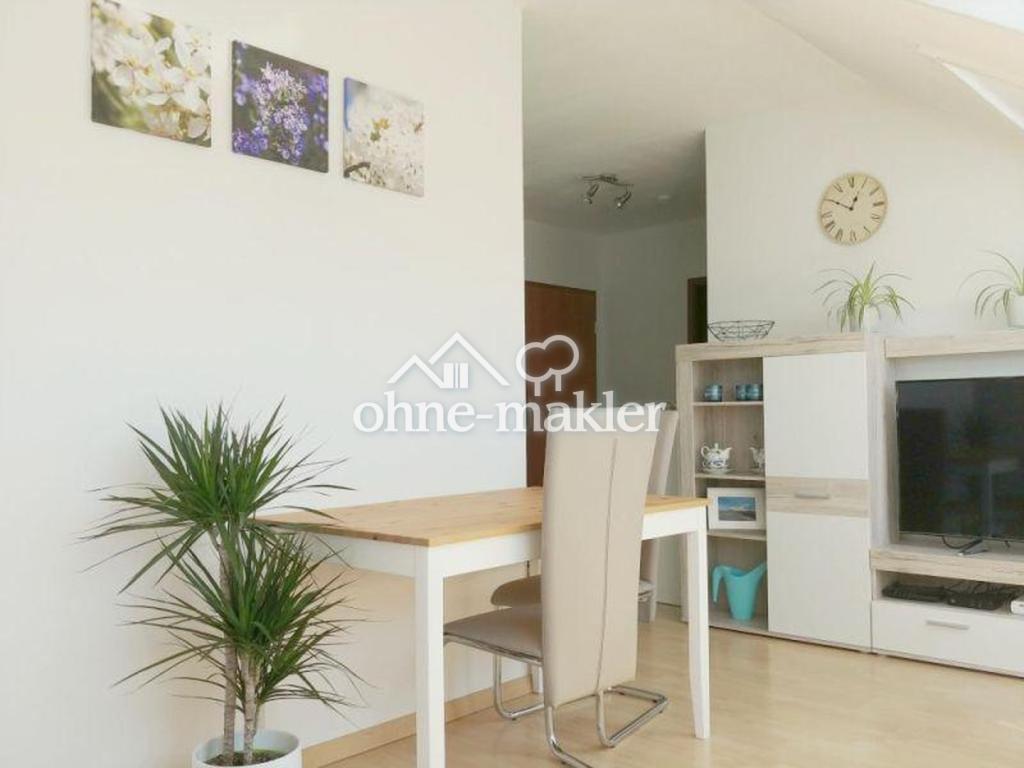 Sehr schöne, helle 2 Zi - mit EBK und Autostellplatz in Ludwigsburg - Mitte - Photo 3