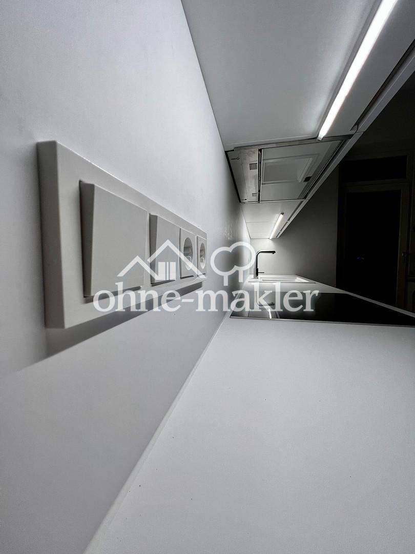Charmante Altbauwohnung: Luxus-Einbauküche und Stilvollem Interieur - Photo 5