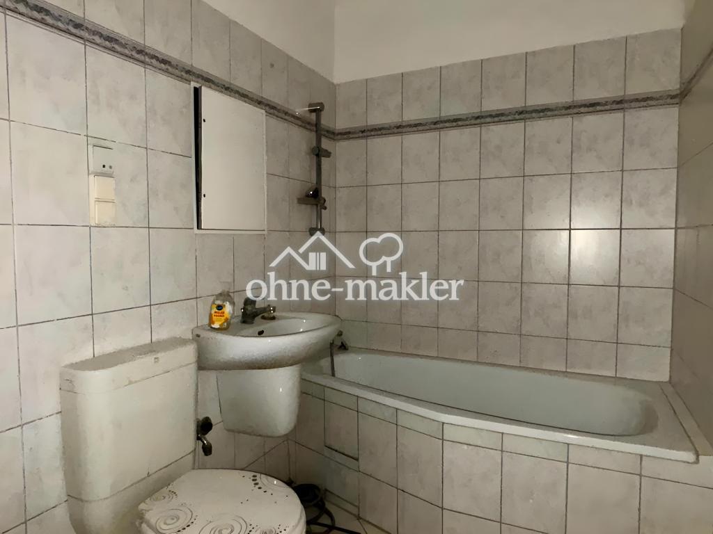 Kleines, frisch saniertes Familienapartment - mit Balkon und Wannenbad! - Foto 2
