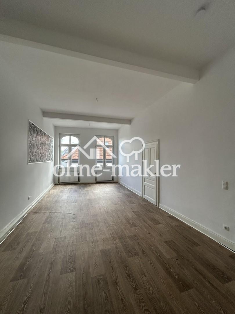 Wohnen mit Geschichte – Charmante Altbauwohnung im denkmalgeschützten Ensemble - Photo 4