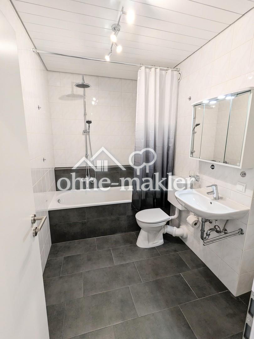 Lichtdurchflutete, ruhige 2,5-Zimmerwohnung mit tollem Fernblick ins Grüne - Photo 5