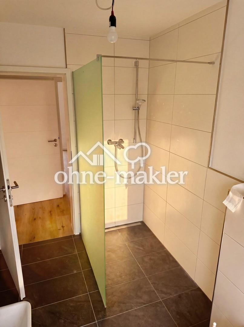 3-ZKB Erdgeschosswohnung mit Garten, Terrasse, EBK & 3 Stellplätzen - Foto 5
