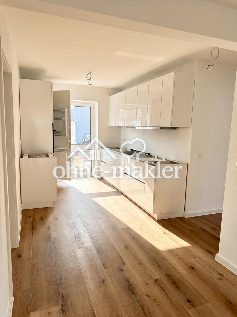 3-ZKB Erdgeschosswohnung mit Garten, Terrasse, EBK & 3 Stellplätzen - Foto 3