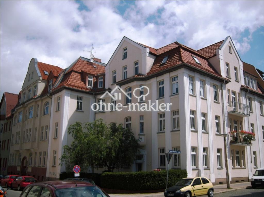 Großzügige Altbauwohnung mit hohen Decken und 2 Balkonen - Foto 2