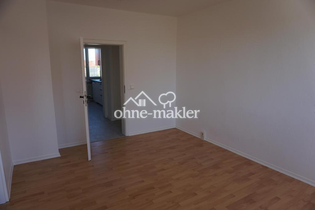Tolle Wohnung, frisch renoviert, mit Einbauküche - Foto 1