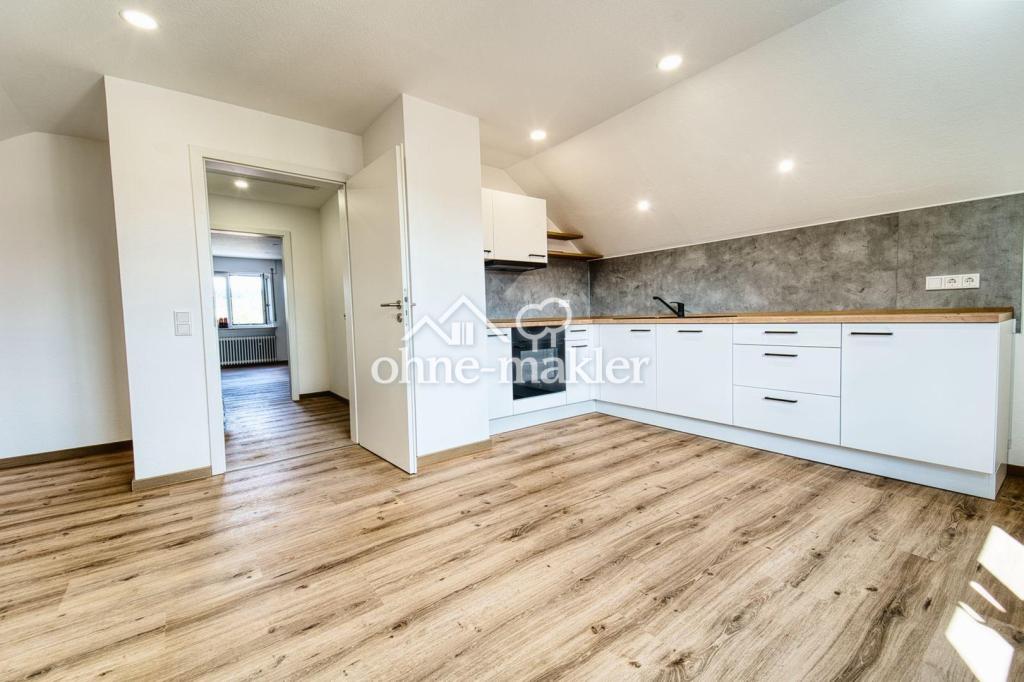 Kernsanierte DG-Wohnung mit neuer Einbauküche zu vermieten - Foto 3