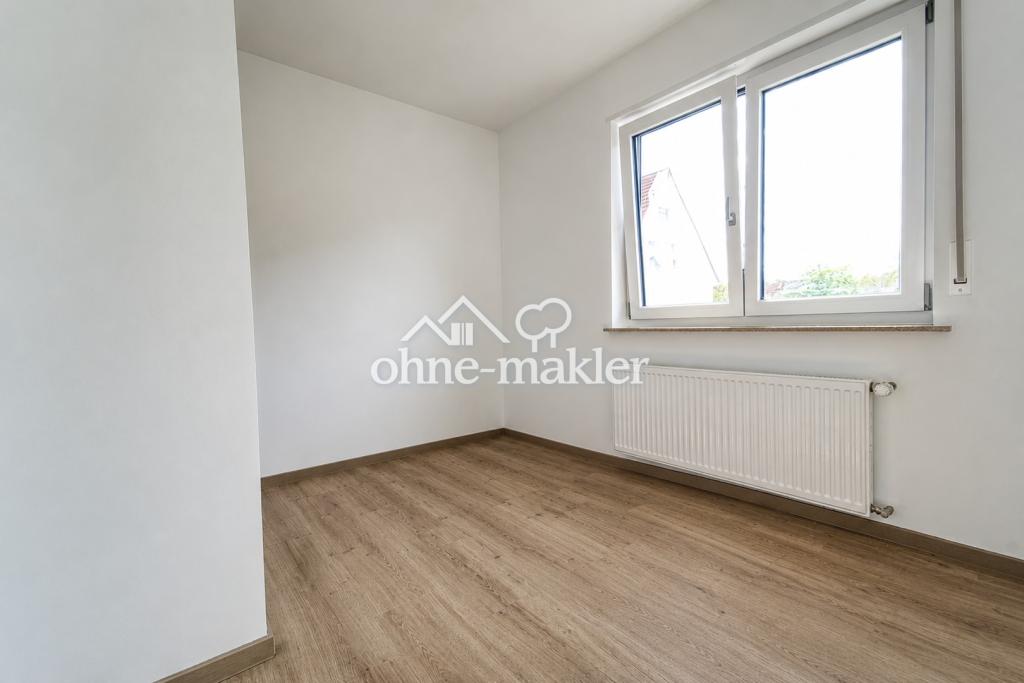 Kernsanierte DG-Wohnung mit neuer Einbauküche zu vermieten - Foto 1