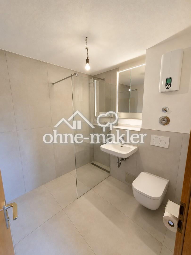 Helle und modernisierte Maisonette mit Terrasse, Balkon und Garage - Foto 5