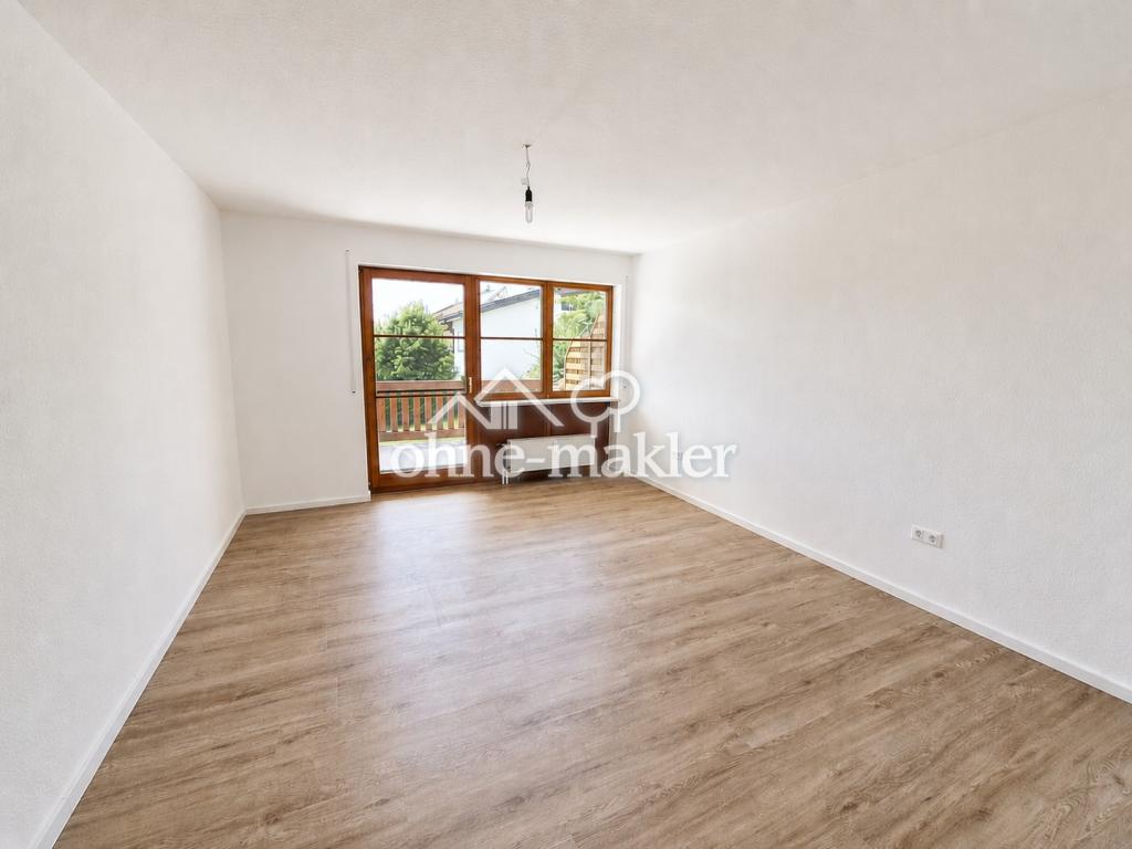 Helle und modernisierte Maisonette mit Terrasse, Balkon und Garage - Foto 2