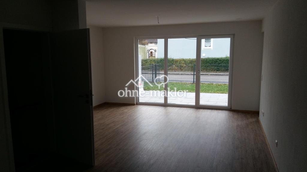 Moderne Doppelhaushälfte in zentraler Lage von Buchloe – KfW 55, Garten, Terrasse mit Freisitz! - Photo 1