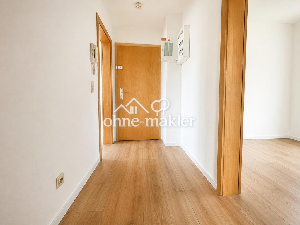 Erstbezug nach Renovierung: helle 2-Zimmer-Dachgeschosswohnung - Foto 5