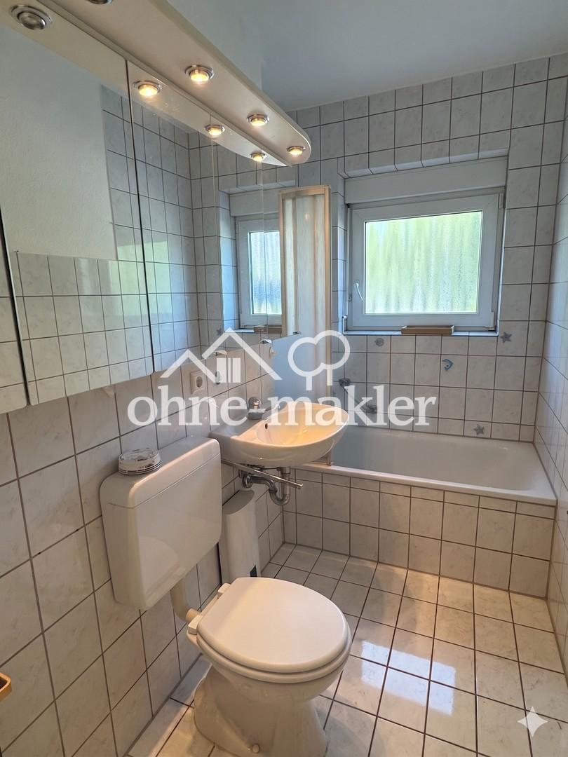 Eigener Garten! Wunderschöne, lichtdurchflutete 2-Zimmer-Wohnung mit Garten, Balkon und Stellplatz - Photo 3