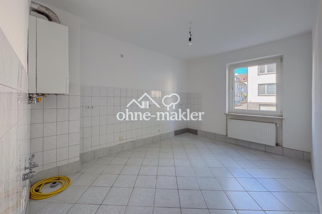 2,5 ZIMMER – HOCHPARTERRE – FRISCH RENOVIERT – AB 01.09. FREI - Photo 2