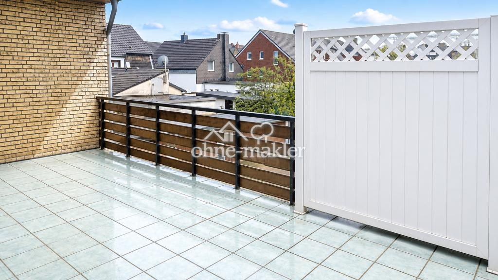 Großzügige Wohnung mit eigenem Eingang, Kamin & Balkon in Bottrop - Photo 4