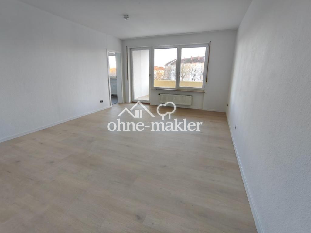 Frisch renoviert: Helle Wohnung mit großem, sonnigen Balkon - Photo 1