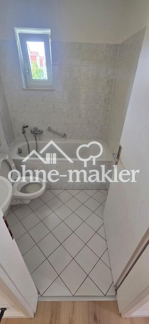 zwei Zimmer Wohnung in Bernau bei Berlin mit Balkon & Tiefgarage frisch renoviert - Photo 4