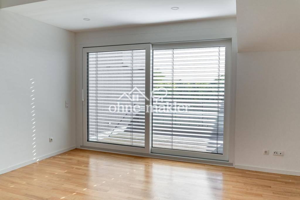 Exklusive Maisonettewohnung mit Haus-im-Haus-Charakter, Garten, Dachloggia, Garage in Pfaffendorf - Photo 2