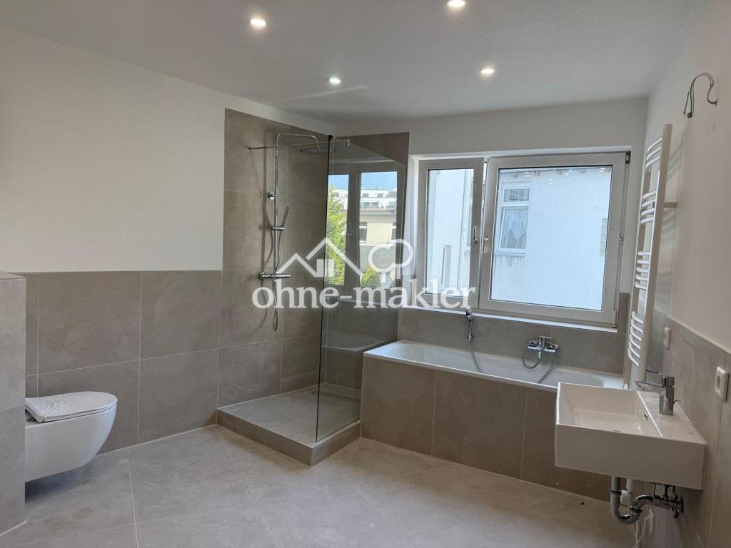 Erstbezug nach Sanierung | 4 Zimmer | 2 neue Bäder | Balkon | ca. 96 m² | Solingen- Ohligs - Photo 2