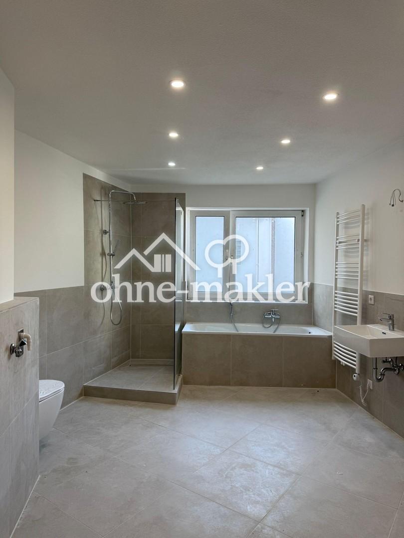 Erstbezug nach Sanierung | 4 Zimmer | 2 neue Bäder | Balkon | ca. 96 m² | Solingen- Ohligs - Photo 4