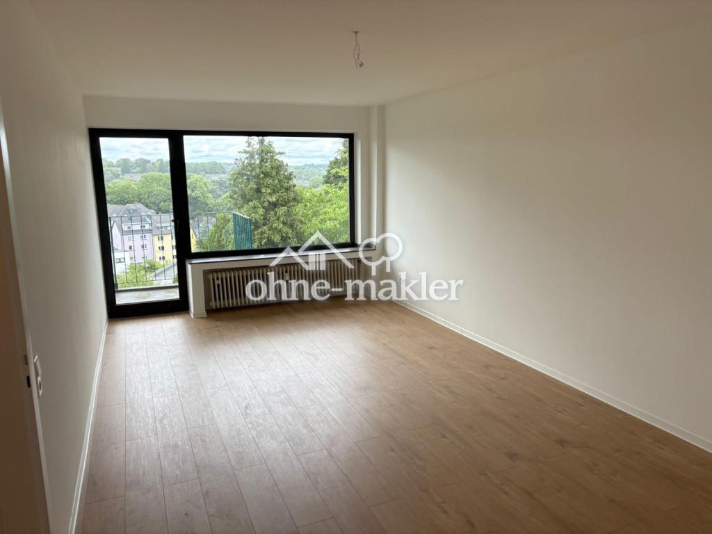 Hochwertig renovierte 2-Zimmer-Wohnung mit Balkon und Garage in Solingen - Photo 3