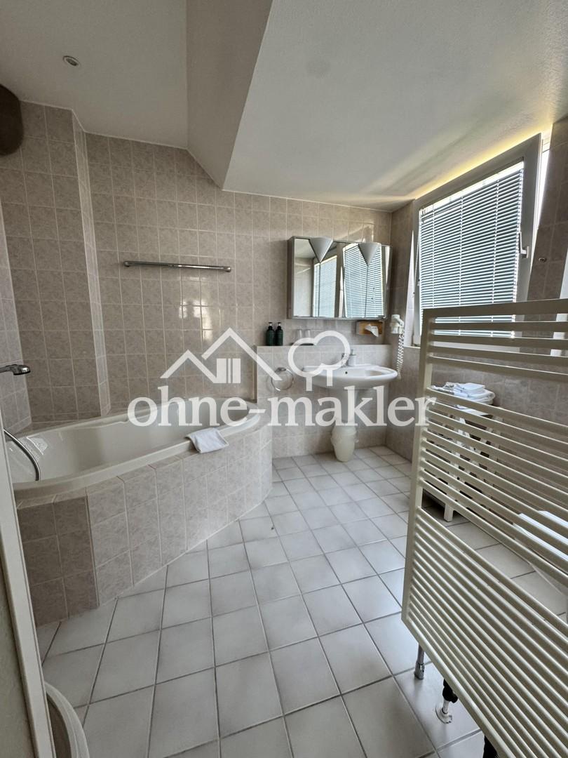 Business-Zimmer mit eigenem Bad, Terrasse, Parkplatz & Serviceoptionen nahe Köln - Foto 5