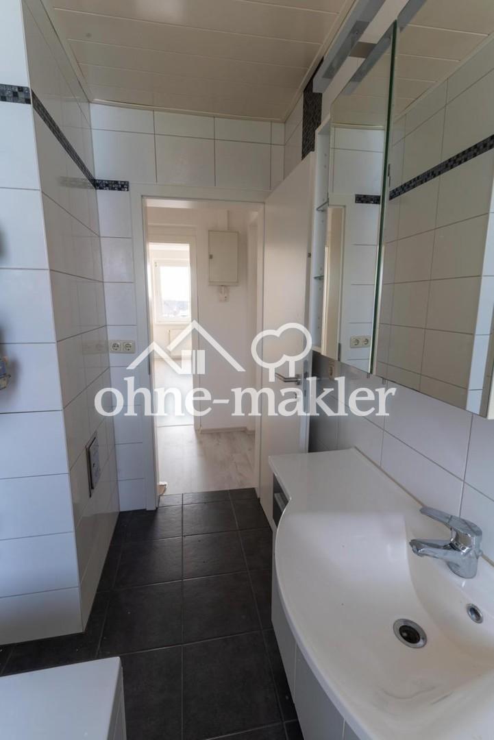 gepflegte 3-Zimmerwohnung mit Balkon, EBK und Stellplatz in Nienburg (Saale) - Foto 4