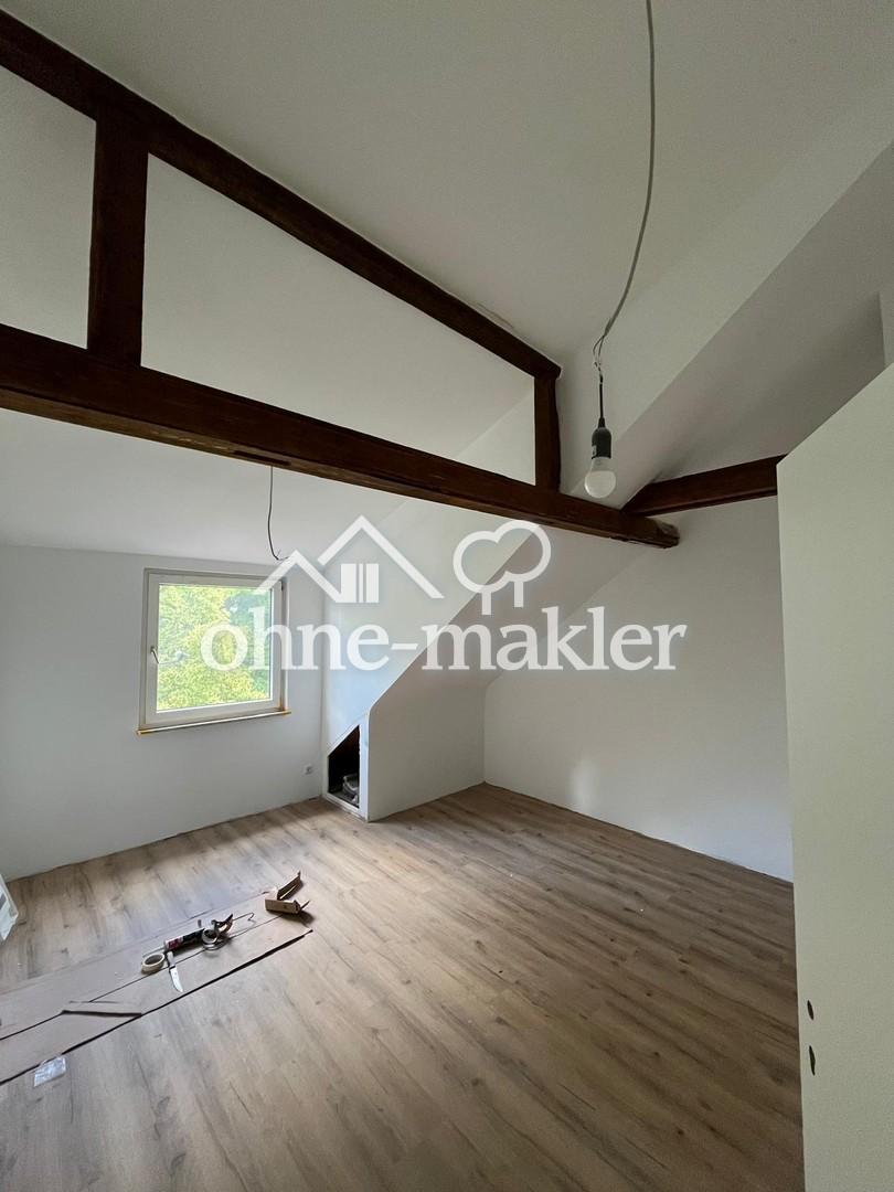 Kernsanierte Dachgeschoss Wohnung mit integrierter Klimaanlage - Photo 5