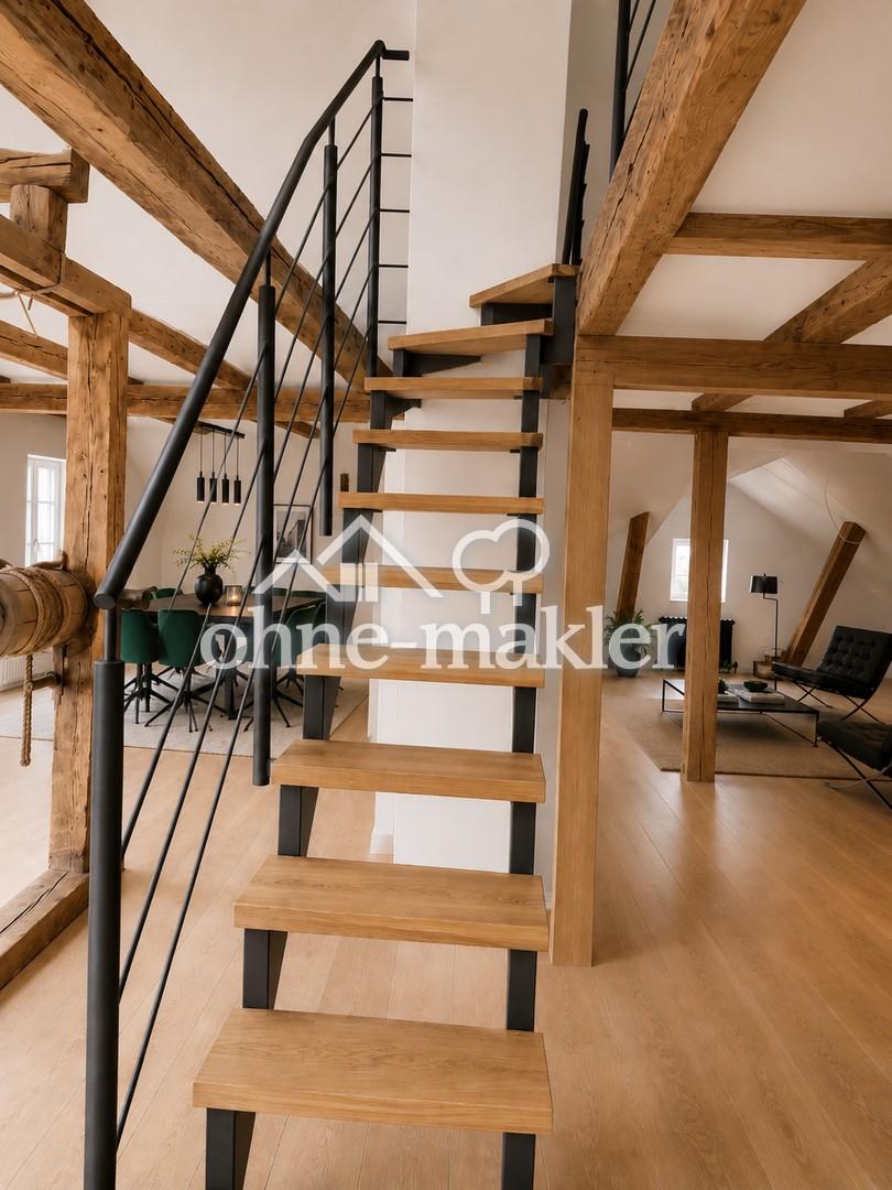 –Exklusive Dachgeschoss-Loftwohnung mit Galerie, Cabrio-Dachfenstern und historischer Seilwinde - Foto 1
