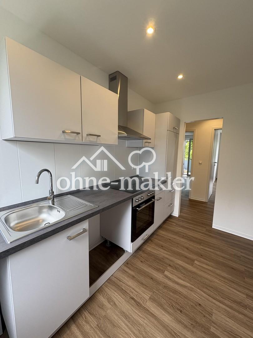 Frisch renovierte 3-Raum Wohnung mit Einbauküche und Balkon - Foto 2