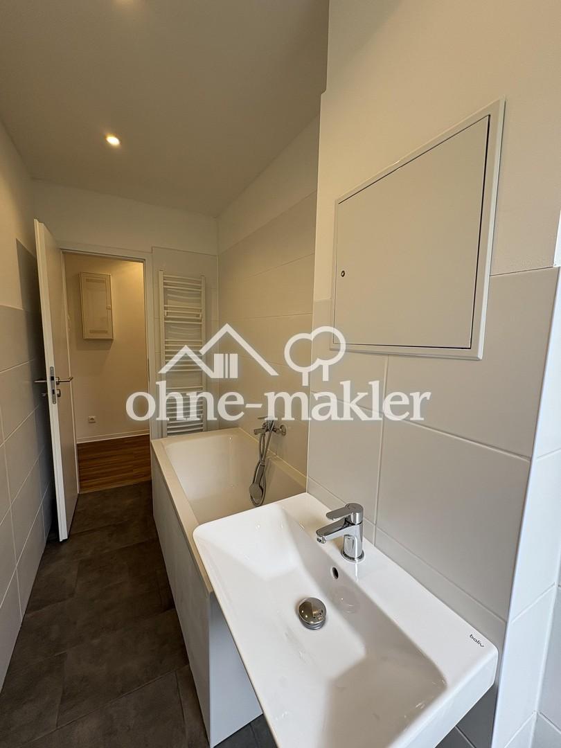 Frisch renovierte 3-Raum Wohnung mit Einbauküche und Balkon - Foto 4