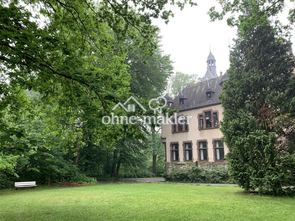 Jugendstil Dachgeschosswohnung mit vier (4,5) Zimmern, 3 Zinnentürmchen, Terasse & Einbauküche in MG - Photo 5