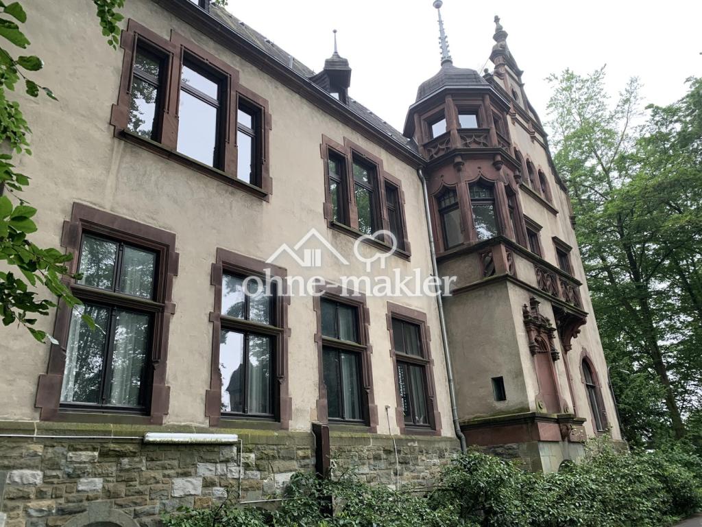 Jugendstil Dachgeschosswohnung mit vier (4,5) Zimmern, 3 Zinnentürmchen, Terasse & Einbauküche in MG - Photo 5