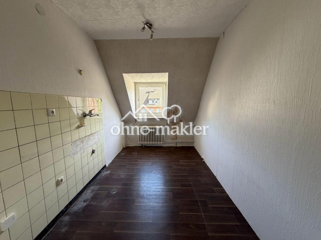 Moderne & lichtdurchflutete 3-Zimmer-Dachgeschosswohnung in zentraler Lage von Menden - Foto 2