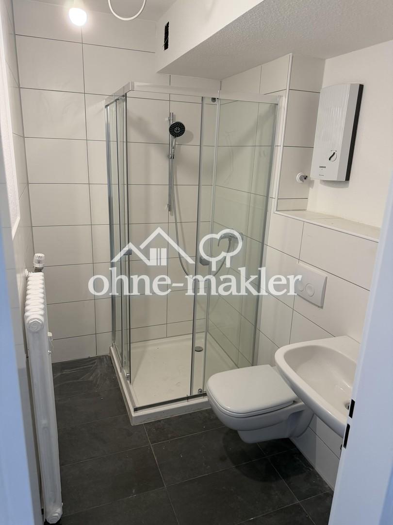 2-Zimmer EG-Wohnung mit Balkon kernsaniert 63qm - Foto 1