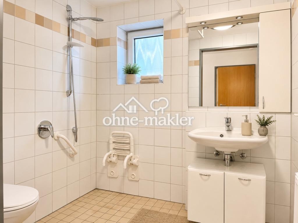 Barrierefreie 2ZKB mit Küche, Parkpl., Terrasse - ruhig & zentral - Photo 4
