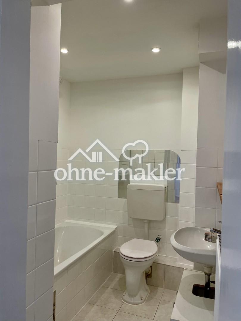 Renovierte 2,5-Raum-Penthouse-Wohnung mit Balkon in Kaiserslautern - Photo 3