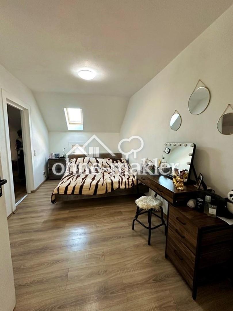 Charmante 5,5 Zimmer Wohnung mit Stellplatz - Foto 3
