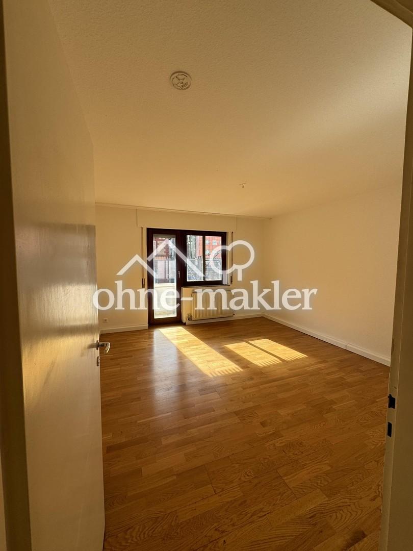 Helle 3-Zimmer Wohnung, zentral gelegen, ideal für eine WG, Paare, oder Familien - Photo 3