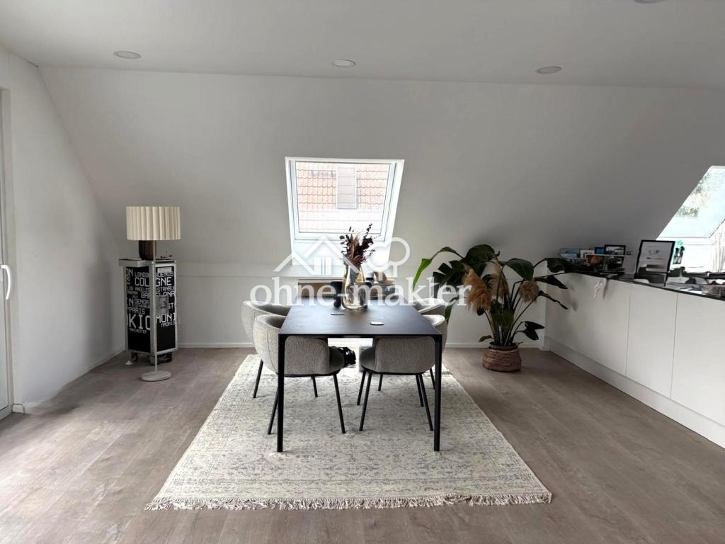Moderne 4-Zimmer-Dachgeschosswohnung mit Loggia, TG-Stellplatz & Wallbox – Energieklasse A+ - Photo 3