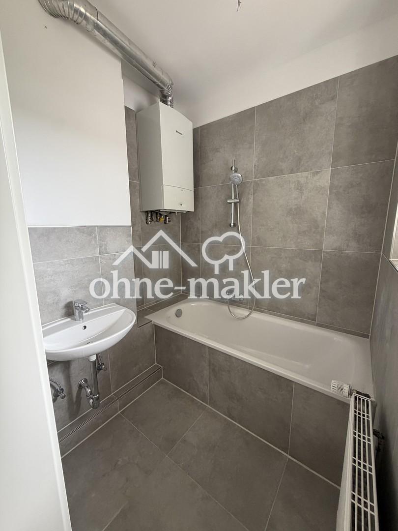 Erstbezug nach Kernsanierung | 3 Zimmer | Große Wohnküche | Loggia | WG-geeignet - Photo 4