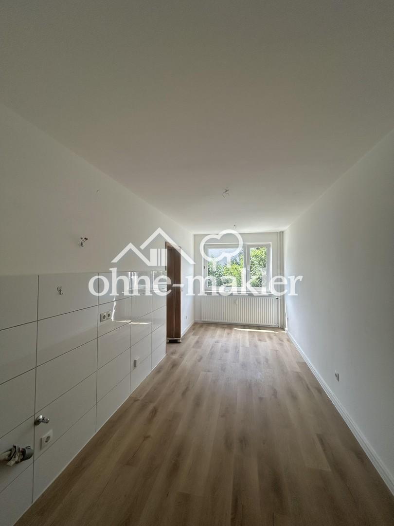 Erstbezug nach Renovierung – schöne 2ZKB-Wohnung mit Stellplatz - Photo 3