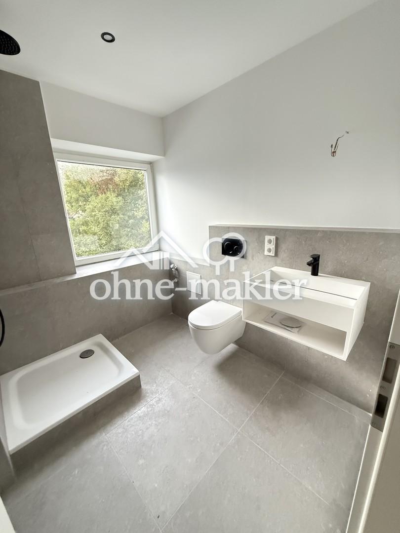 *Neubau* Helle 2-Zi. Whg im DG mit Einbauküche, Dachgauben + Dachfenster - Photo 3