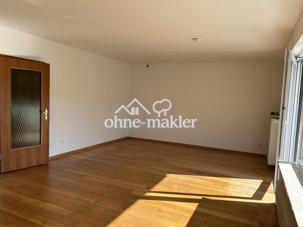 Schöne Wohnung 82m2 mit Südbalkon,neuem Bad, Keller und 1 Parkplatz - Photo 2