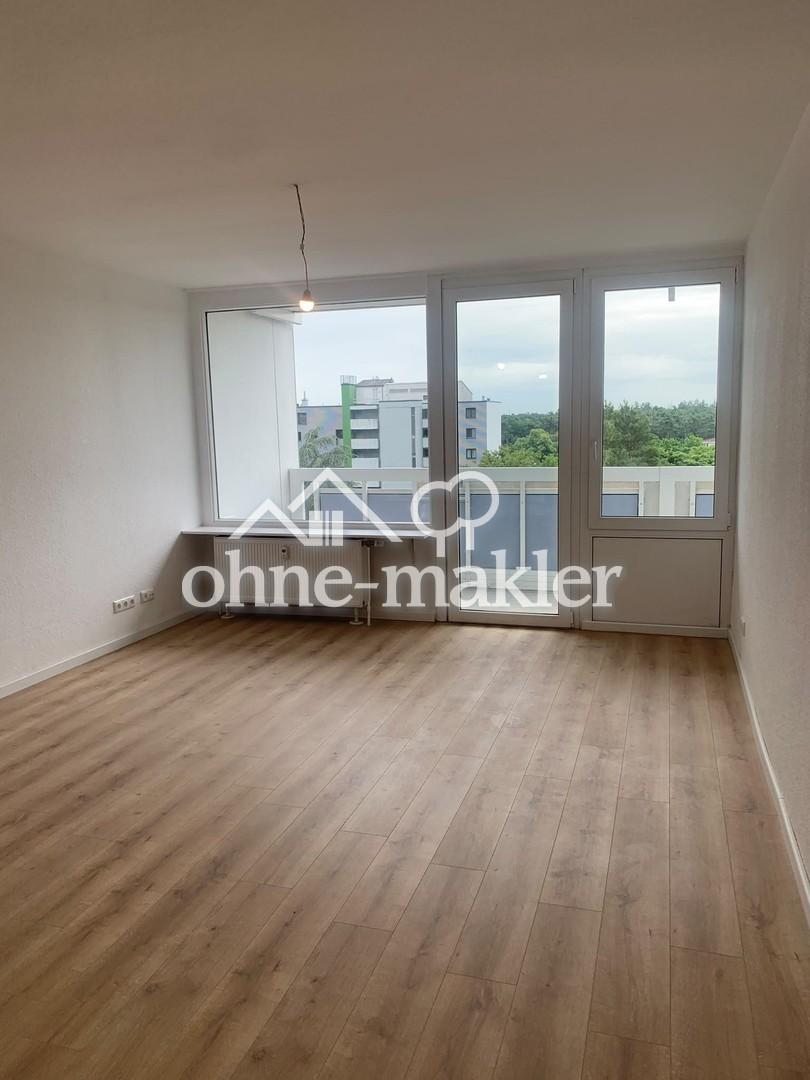 Attraktive, sanierte 3-Zimmer-Wohnung mit großzügiger Loggia in Heusenstamm - Photo 1