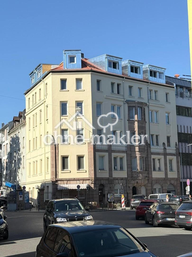 Erstbezug nach Sanierung! Helle 4 Zi.-DG-Whg. mit Balkon und Burgblick. - Foto 2