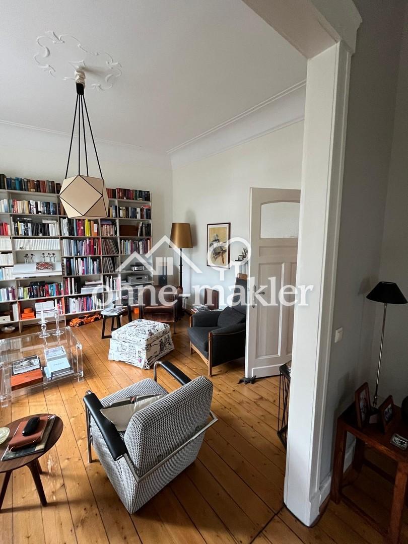 Lichtdurchflutete 4-Zimmer-Altbauwohnung mit zwei Balkonen in schöner Hoflage von Grafenberg - Photo 1
