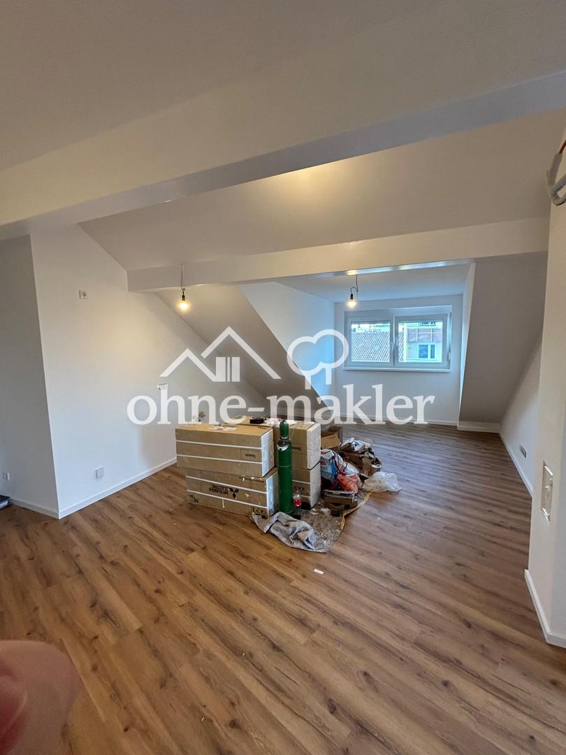 Neubaustandard! Helle 3,5 Zi.-DG-Whg. mit Balkon, Klimaanlage und Burgblick. - Photo 4