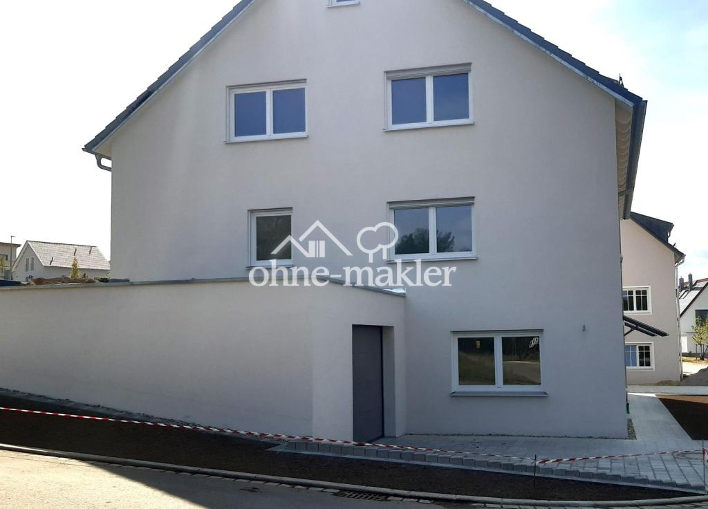 Doppelhaushälfte (Neubau) mit Garage und Garten zu vermieten - Photo 1